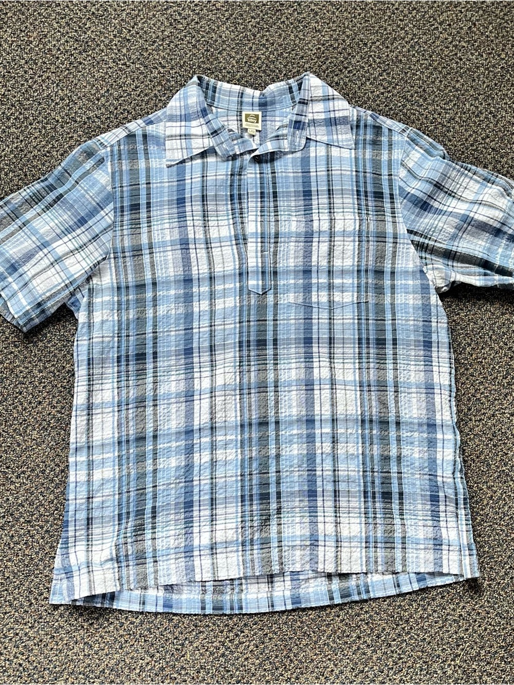 Tilley Men's Blue Plaid Short-Sleeve Button-Down Shirt